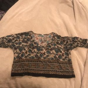 Great condition patterned top